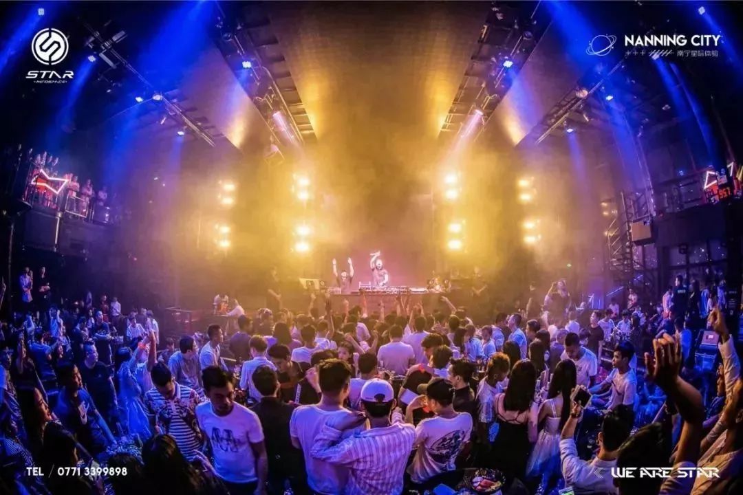 ReynAudio,酒吧音响系统,酒吧音响,酒吧配置,线阵列扬声器